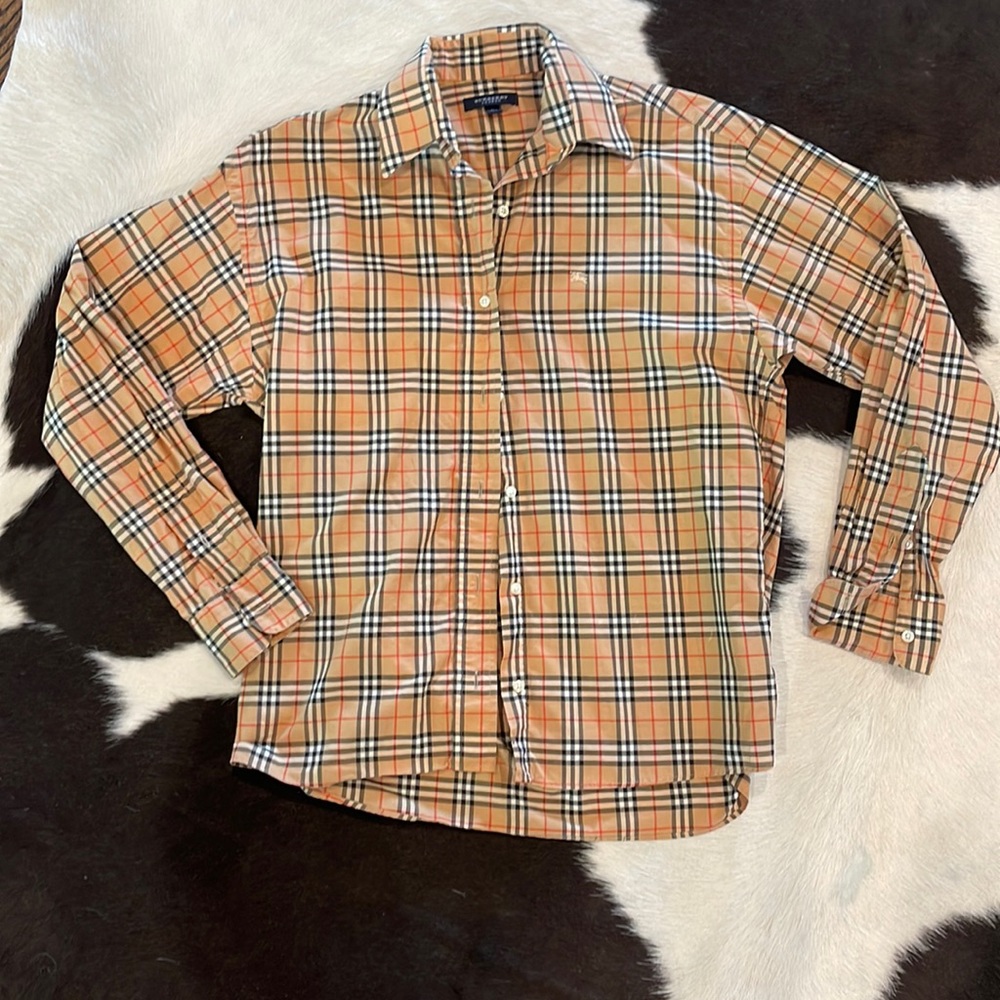 Burberry size 8 ladies classic plaid shirt long sleeve.